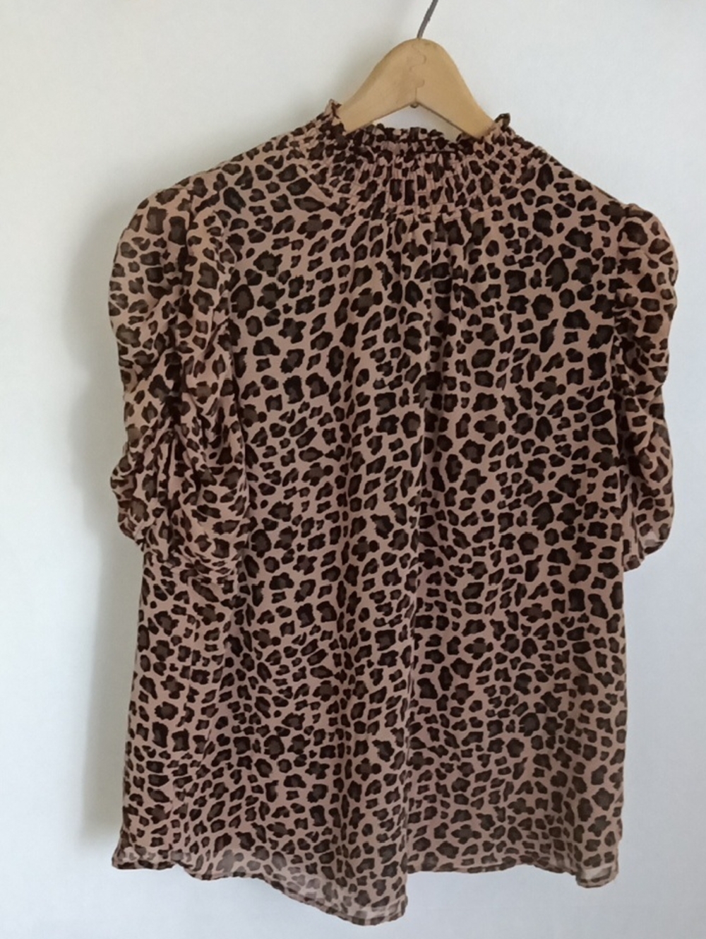 Pleione Brown Leopard Smocked Neck Puff Sleeve Blouse